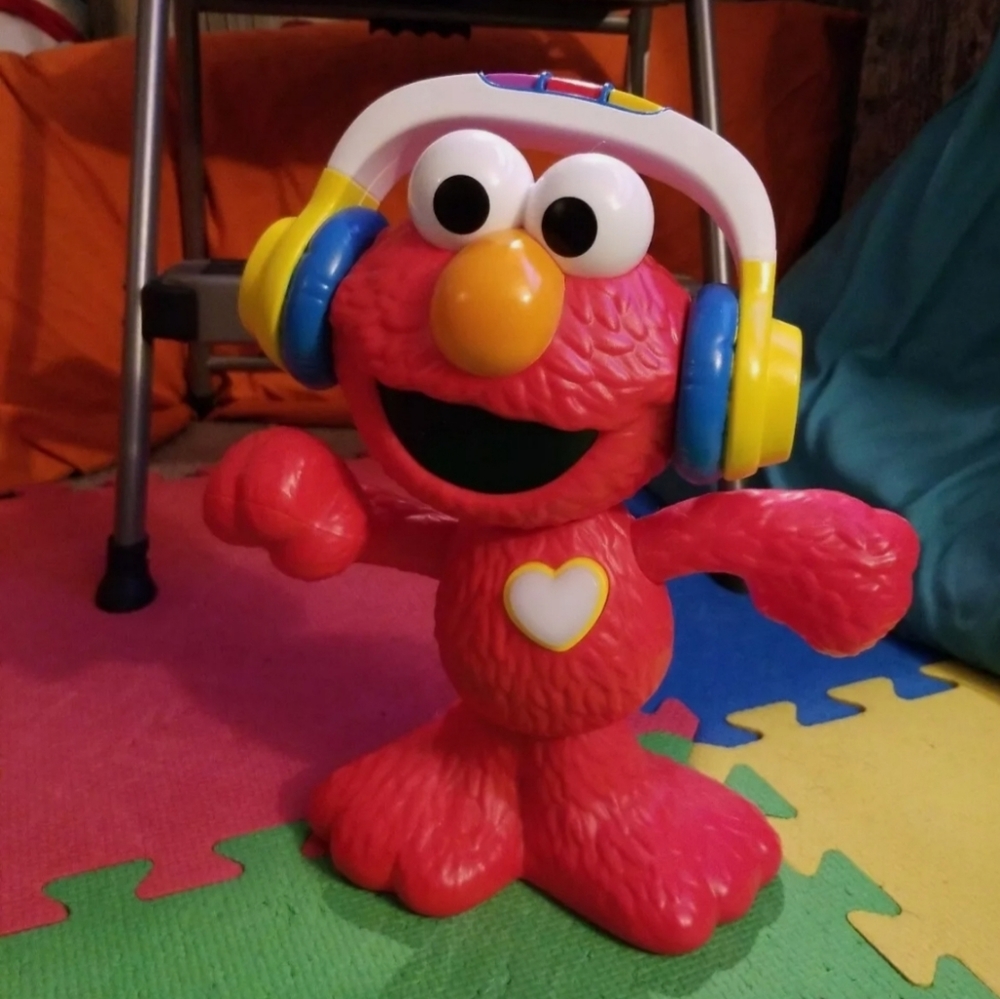 Sesame Street Let's Dance Elmo 12" Toy